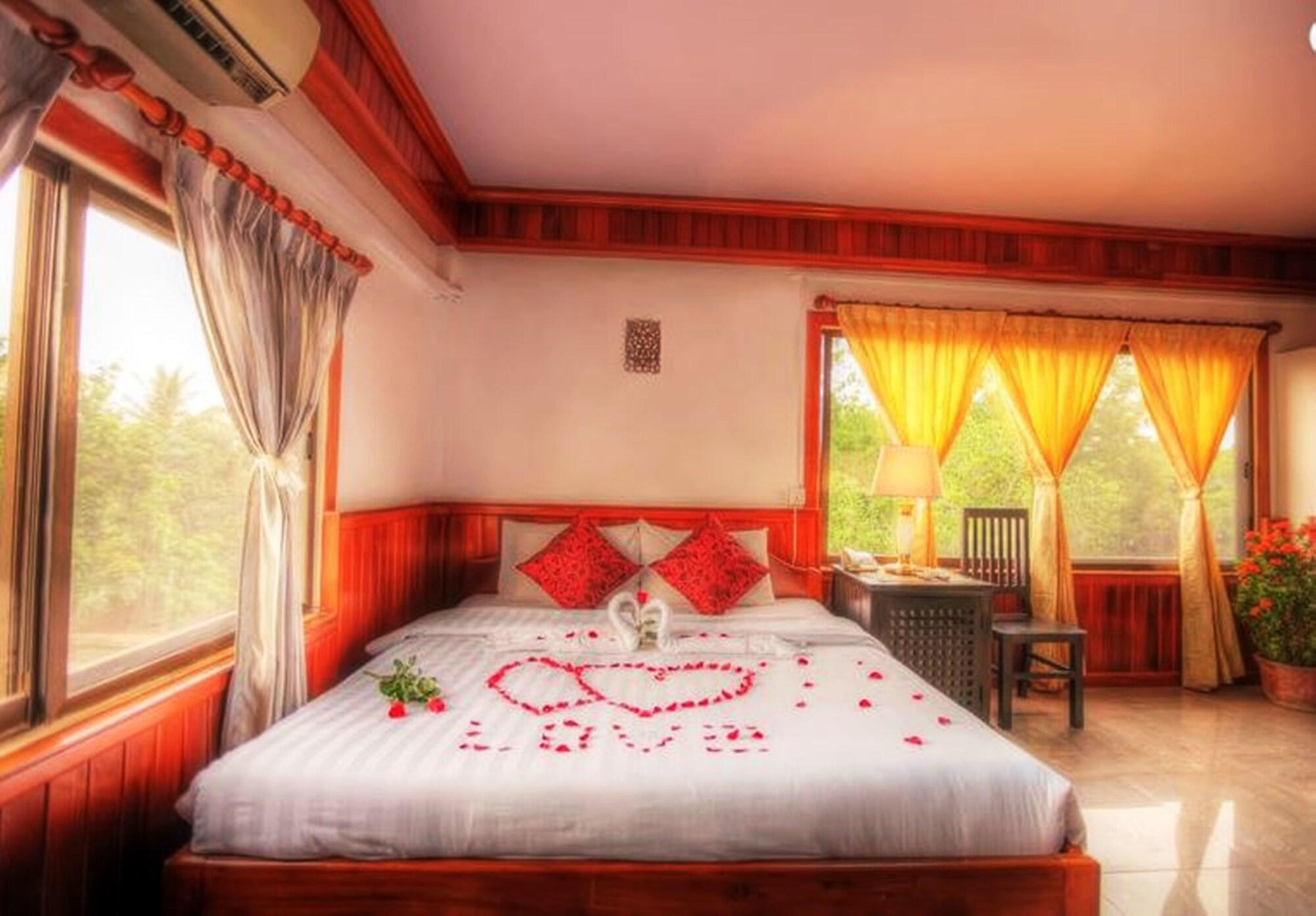 Galaxy Angkor Boutique Hotel Siem Reap Bagian luar foto